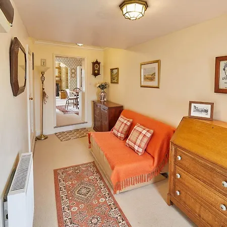 Apartment Host & - 7, Hall *