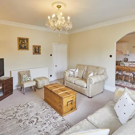 Apartment Host & - 7, Hall